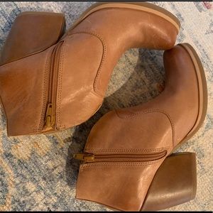 Kork ease tan bootie